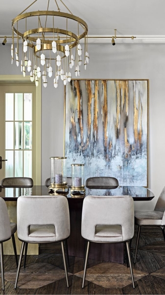 Преображение дома: из барочного замка — в светлый уютный интерьер для большой семьи