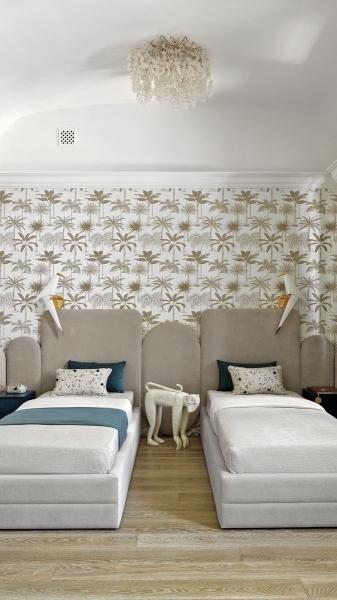 Преображение дома: из барочного замка — в светлый уютный интерьер для большой семьи