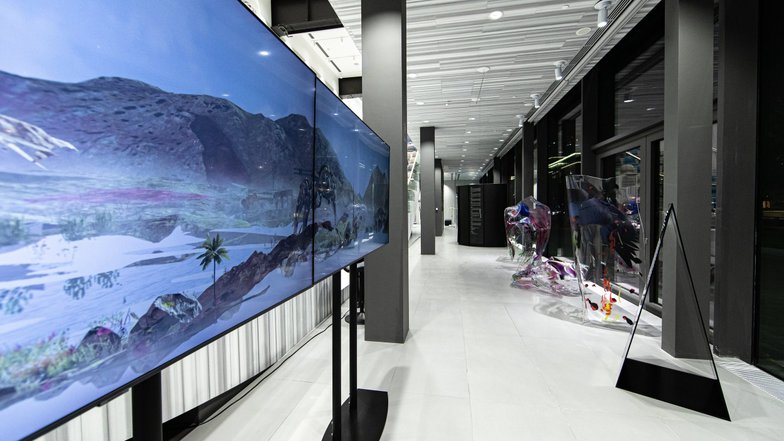 В галерее Hyundai Motorstudio новая выставка — «Мир на проводе»