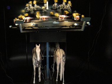 В галерее Hyundai Motorstudio новая выставка — «Мир на проводе»