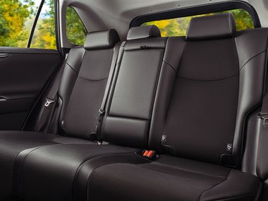 Toyota RAV4 стал еще доступнее