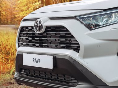 Toyota RAV4 стал еще доступнее